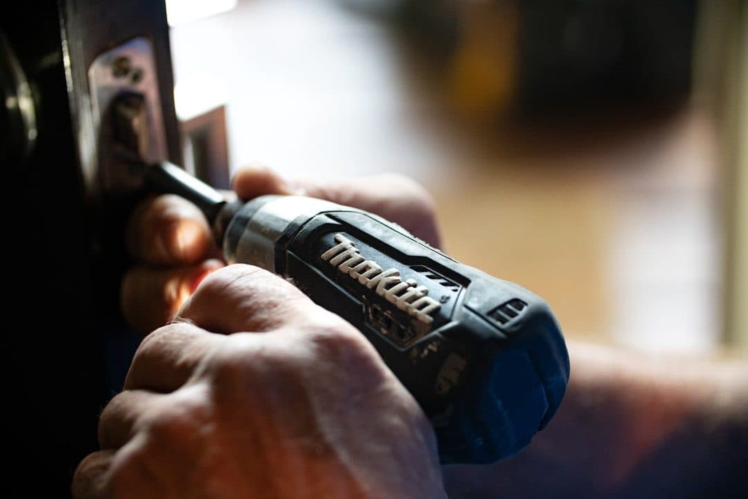 Contractors in Redmond: Why You Need Absolute Insurance Solutions Riding Shotgun